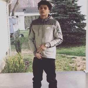 Meet your Posher, Derek